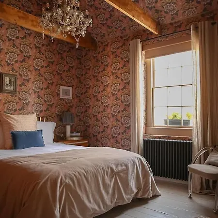 Primrose Cottage - With Private Courtyard & Sun Terrace In Central Bath Exterior photo