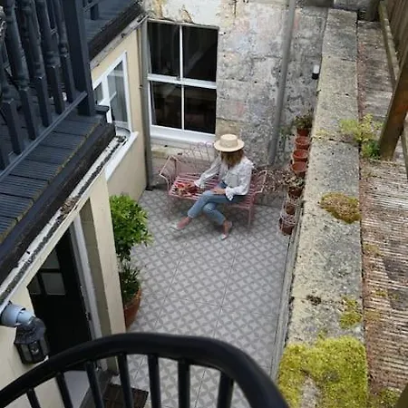 Primrose Cottage - With Private Courtyard & Sun Terrace In Central Bath Exterior photo